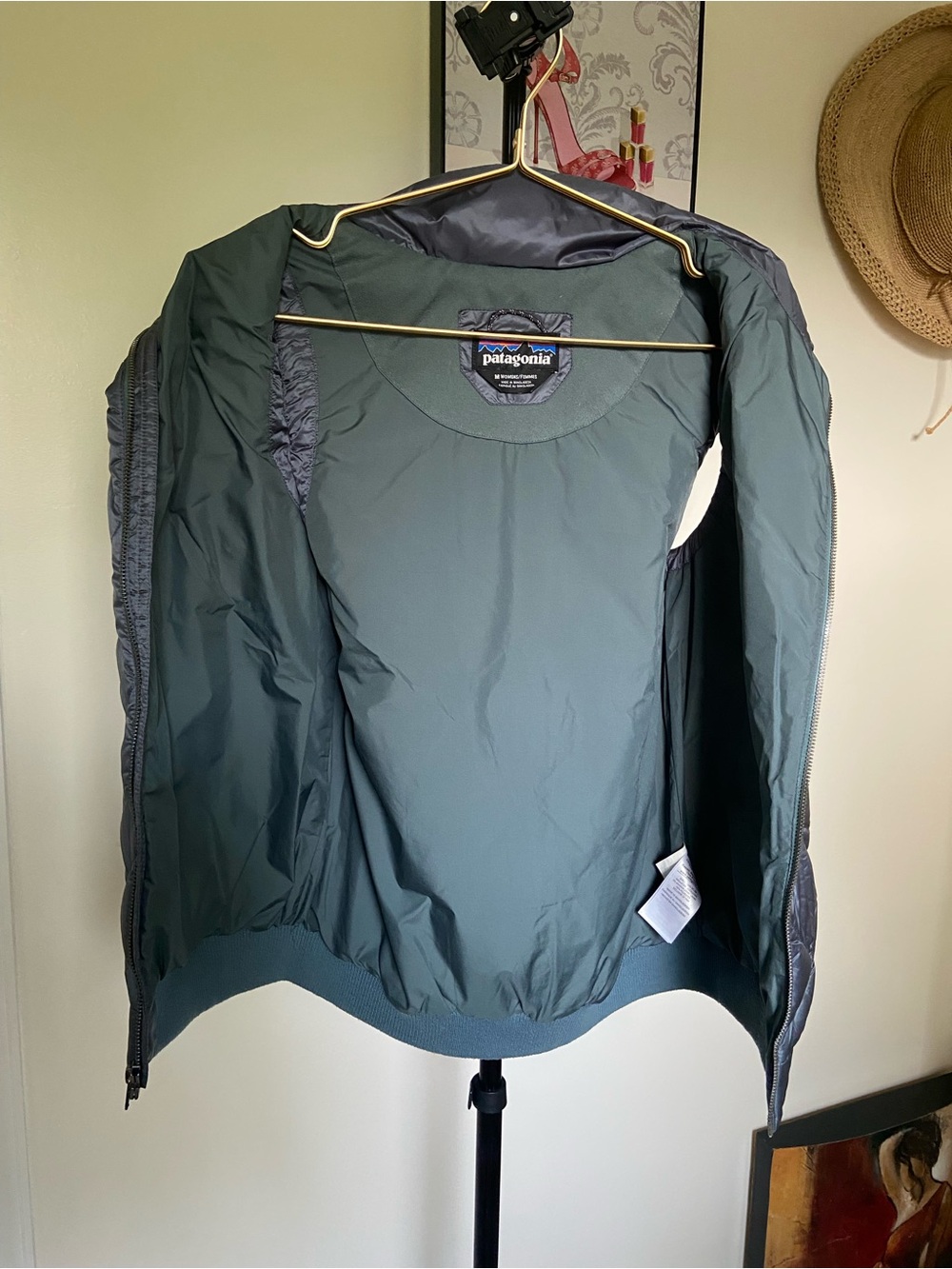 Patagonia Down Women Quilted Vest in Navy Blue - Picture 7 of 9